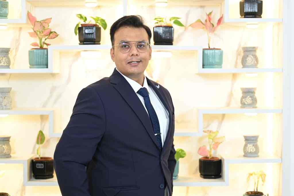 Dr. Manu Rajput .COM .jpg