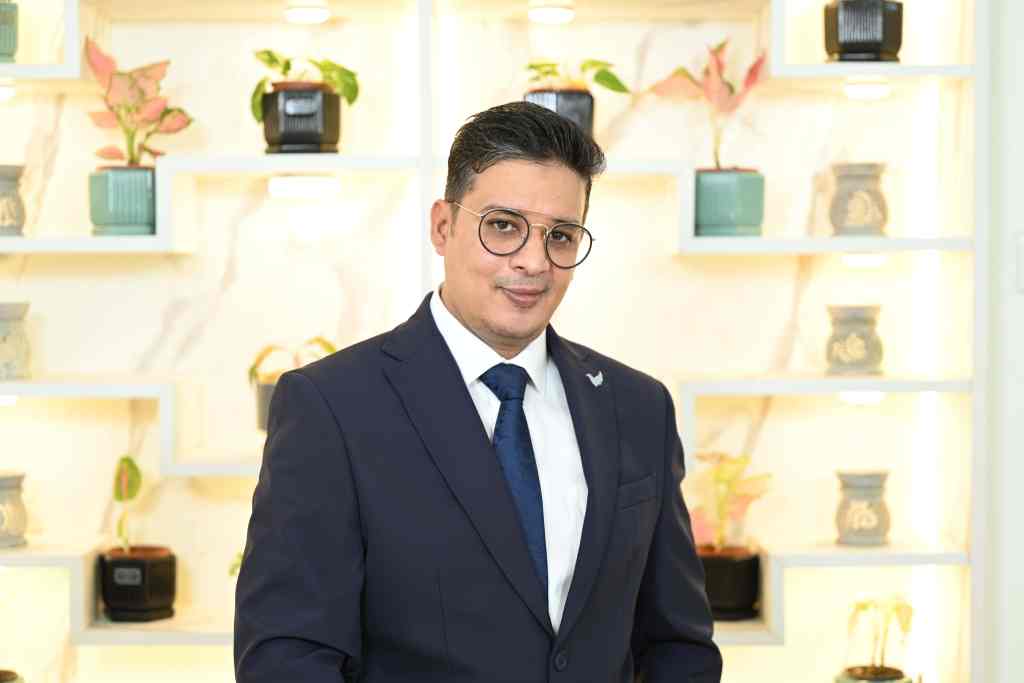 Dr. Kanu Rajput .COM .jpg